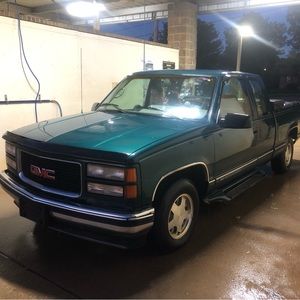 Meet your Posher, Dakota